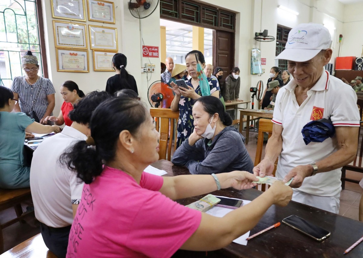 Người dân Thủ đô ấm lòng quà Tết Độc lập Người dân Thủ đô ấm lòng quà Tết Độc lập