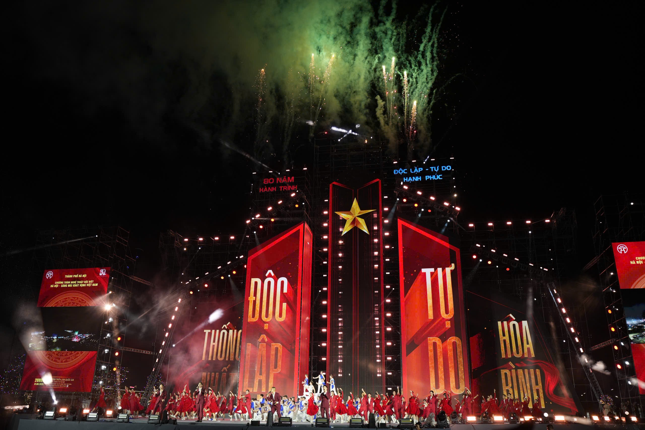 “Hà Nội - Sáng mãi khát vọng Việt Nam