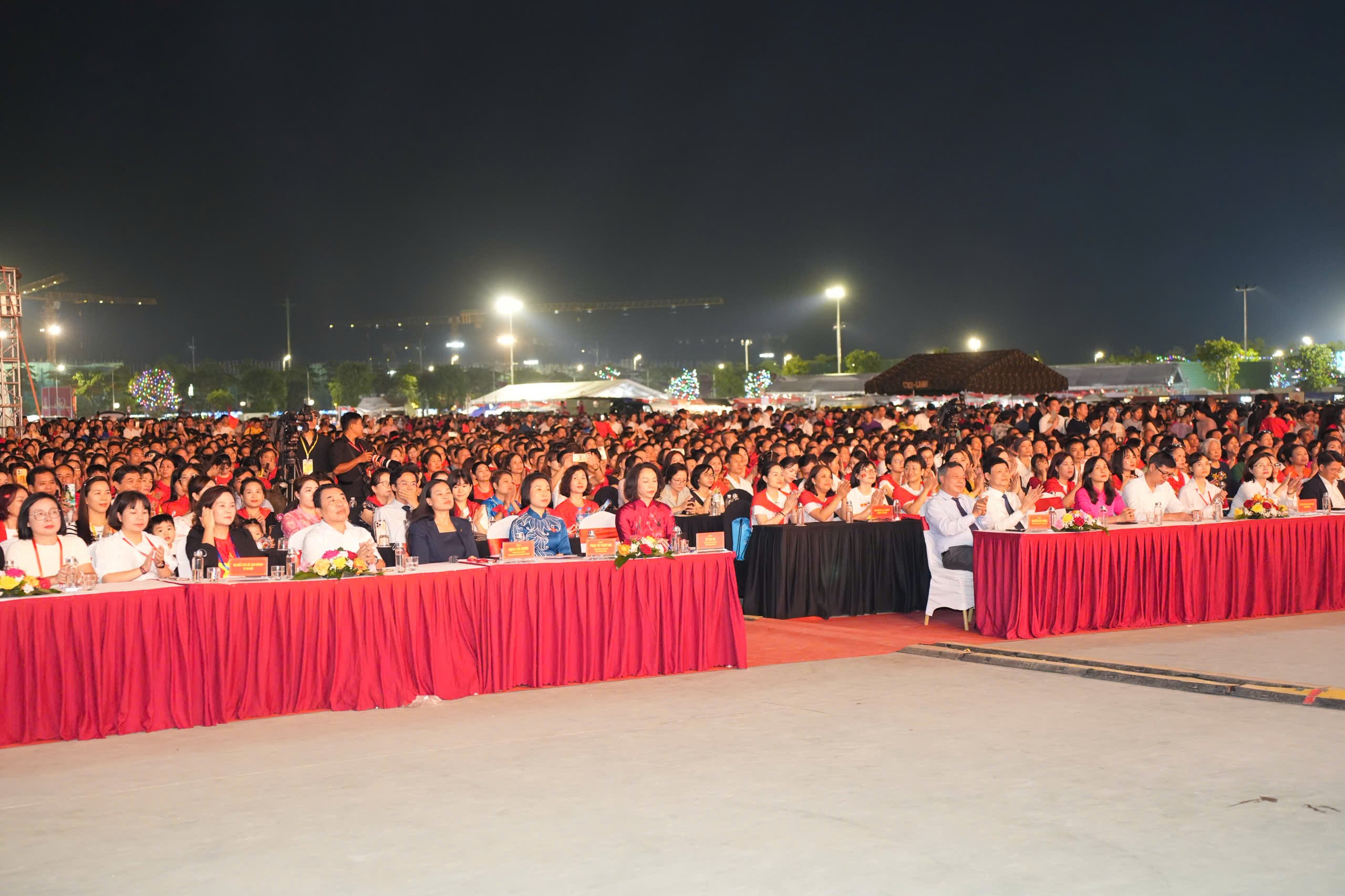 “Hà Nội - Sáng mãi khát vọng Việt Nam
