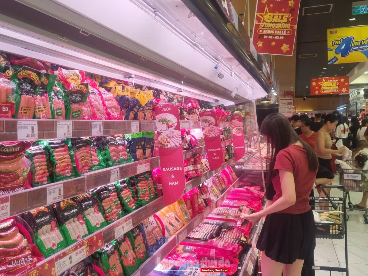 Tổng mức bán lẻ hàng hóa và doanh thu dịch vụ 8 tháng tăng 9,4%