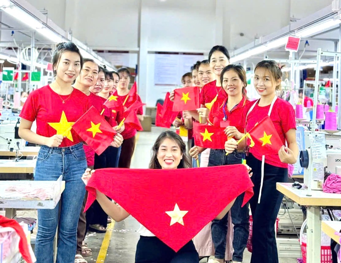 Hào khí Tết Độc lập thổi bùng ngọn lửa tự hào dân tộc trong công nhân lao động