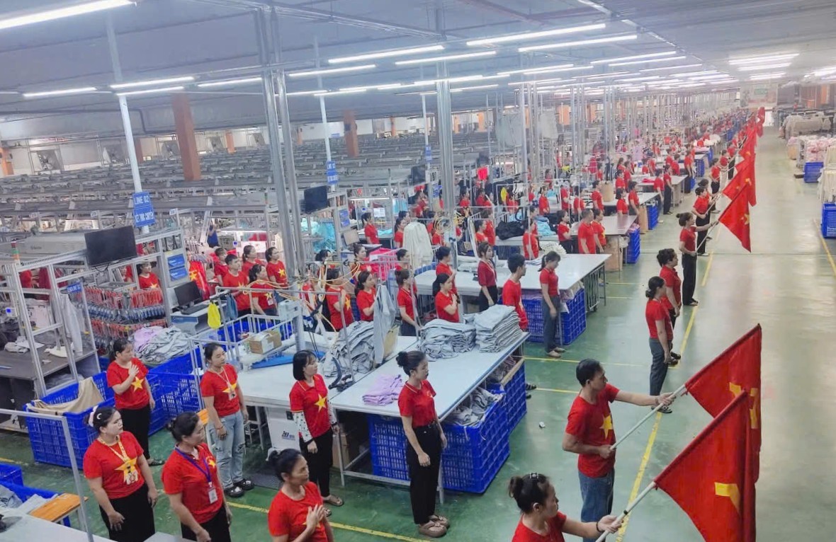 Hào khí Tết Độc lập thổi bùng ngọn lửa tự hào dân tộc trong công nhân lao động