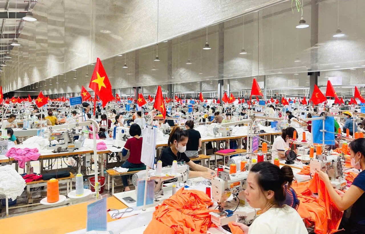 Hào khí Tết Độc lập thổi bùng ngọn lửa tự hào dân tộc trong công nhân lao động