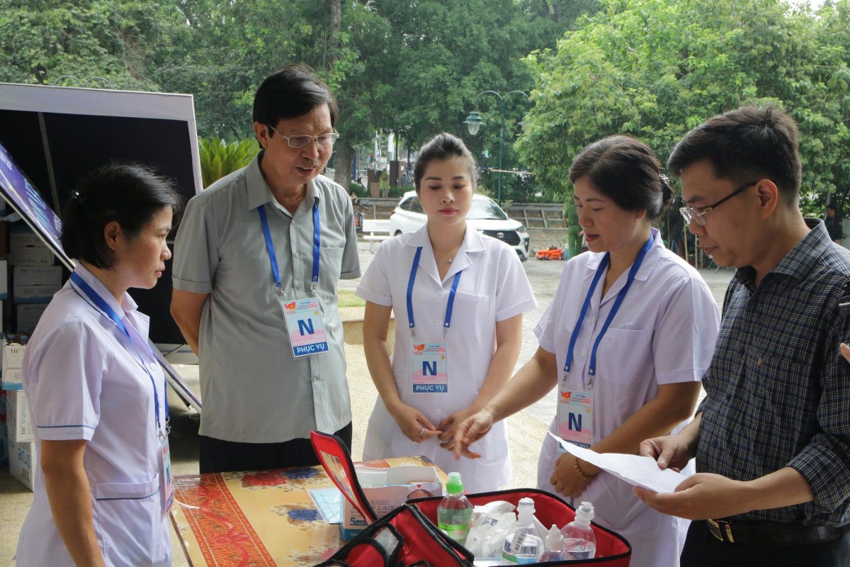 Phó Giám đốc Sở Y tế Hà Nội kiểm tra công tác y tế phục vụ sự kiện A80