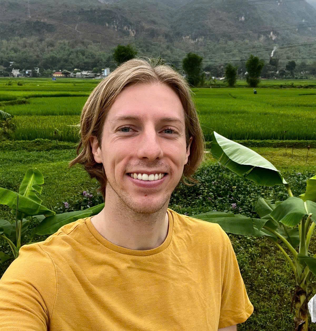 Hà Nội trong mắt bạn bè quốc tế: Niềm tự hào lan tỏa từ sắc đỏ sao vàng