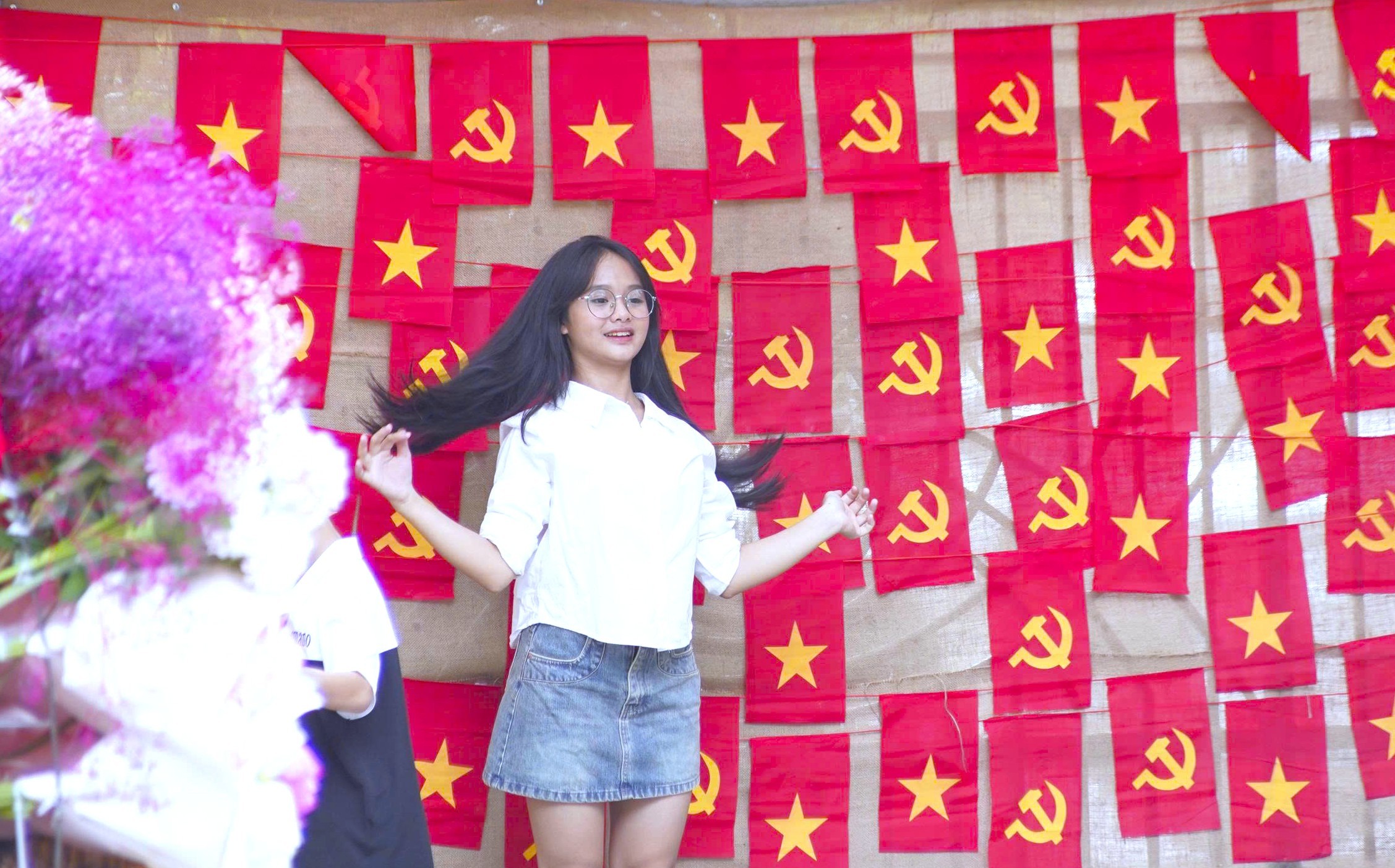 Rực rỡ cờ đỏ sao vàng trên quê hương cách mạng Nghệ An