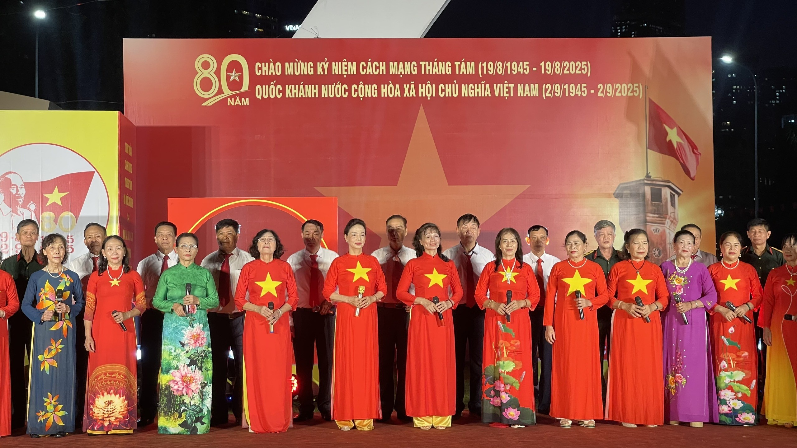 Cầu Giấy: Sôi nổi chương trình văn nghệ chào mừng 80 năm Quốc khánh 2/9