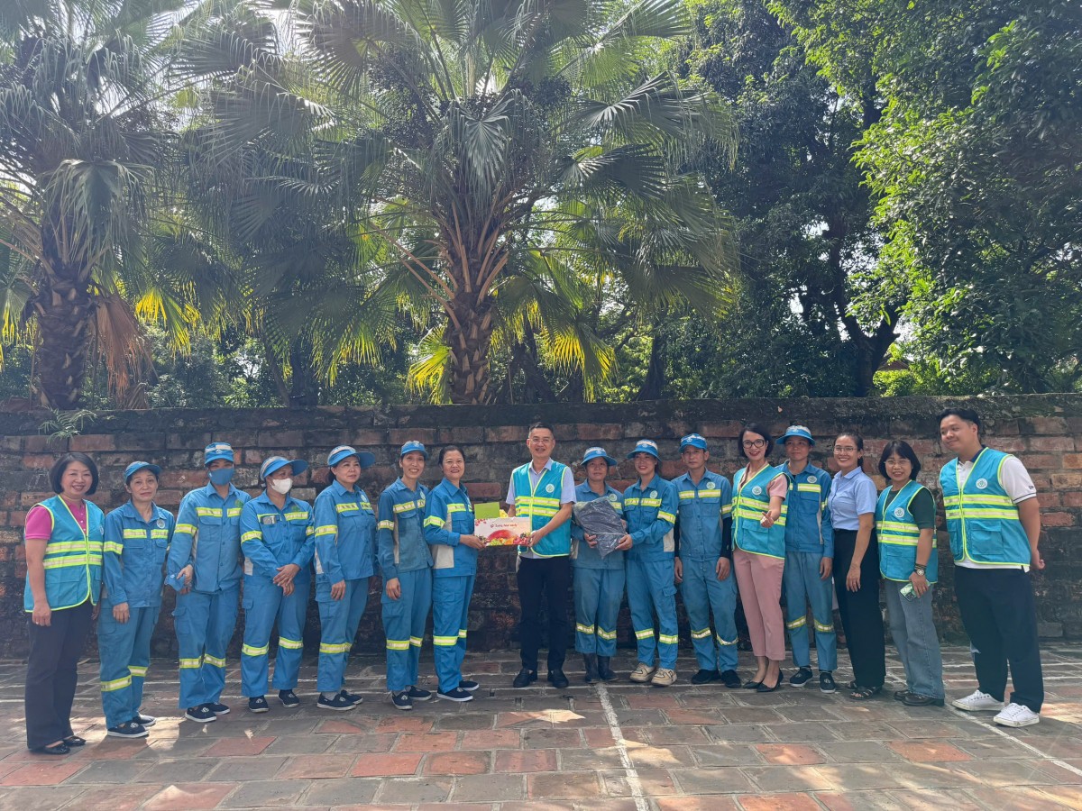 Đoàn viên “áo xanh”, điểm tựa lặng thầm trong lễ kỷ niệm A80