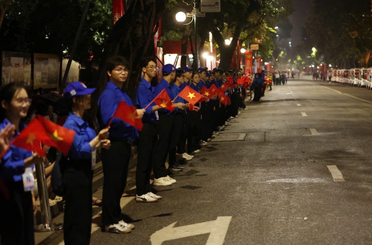 Thanh niên Thủ đô xuyên đêm “góp sức” cho sự kiện A80 Thanh niên Thủ đô xuyên đêm “góp sức” cho sự kiện A80