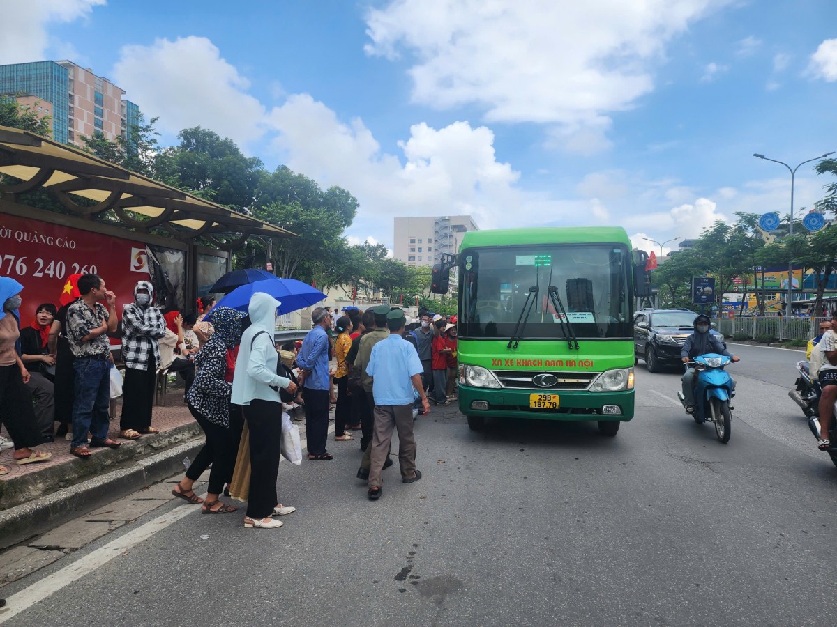 Đường sắt đô thị, xe buýt phát huy hiệu quả trong ngày Quốc khánh Đường sắt đô thị, xe buýt phát huy hiệu quả trong ngày Quốc khánh