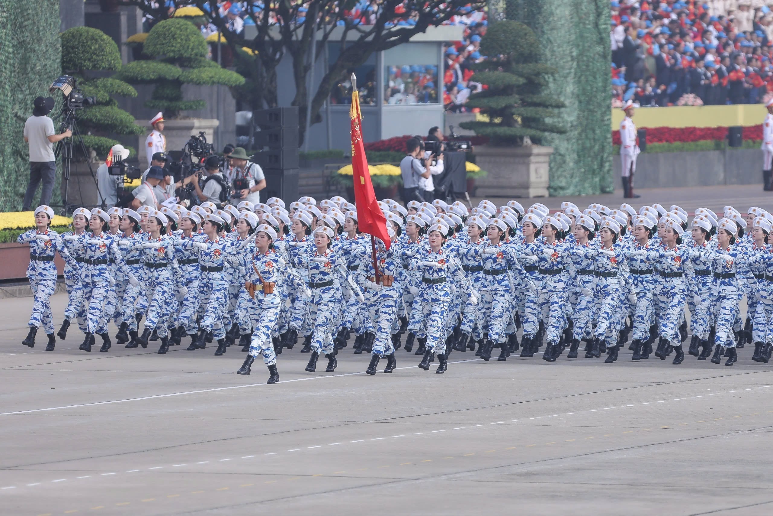 Hào hùng Lễ diễu binh, diễu hành kỷ niệm 80 năm Quốc khánh