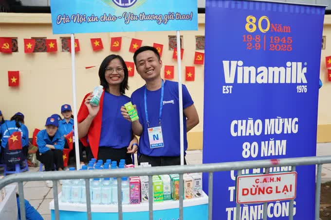 Gần 1 triệu sản phẩm Vinamilk tiếp sức cho các lực lượng tham gia Đại lễ kỷ niệm 80 năm Quốc khánh Gần 1 triệu sản phẩm Vinamilk tiếp sức cho các lực lượng tham gia Đại lễ kỷ niệm 80 năm Quốc khánh