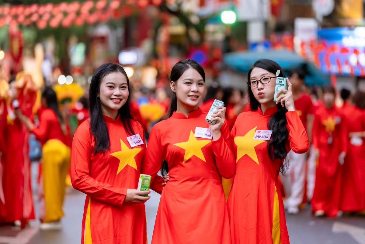 Gần 1 triệu sản phẩm Vinamilk tiếp sức cho các lực lượng tham gia Đại lễ kỷ niệm 80 năm Quốc khánh Gần 1 triệu sản phẩm Vinamilk tiếp sức cho các lực lượng tham gia Đại lễ kỷ niệm 80 năm Quốc khánh