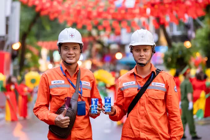 Gần 1 triệu sản phẩm Vinamilk tiếp sức cho các lực lượng tham gia Đại lễ kỷ niệm 80 năm Quốc khánh Gần 1 triệu sản phẩm Vinamilk tiếp sức cho các lực lượng tham gia Đại lễ kỷ niệm 80 năm Quốc khánh