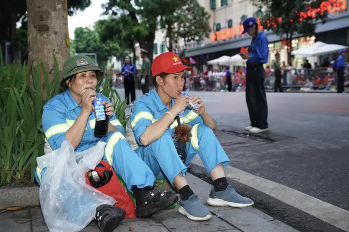 Gần 1 triệu sản phẩm Vinamilk tiếp sức cho các lực lượng tham gia Đại lễ kỷ niệm 80 năm Quốc khánh Gần 1 triệu sản phẩm Vinamilk tiếp sức cho các lực lượng tham gia Đại lễ kỷ niệm 80 năm Quốc khánh