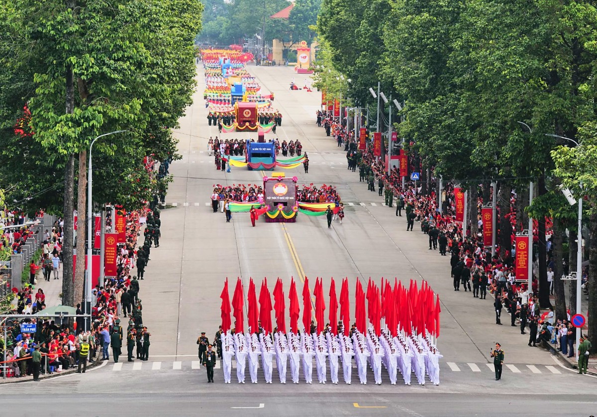 Tinh thần dân tộc, phẩm giá người Hà Nội “sáng bừng” dịp Đại lễ 2/9