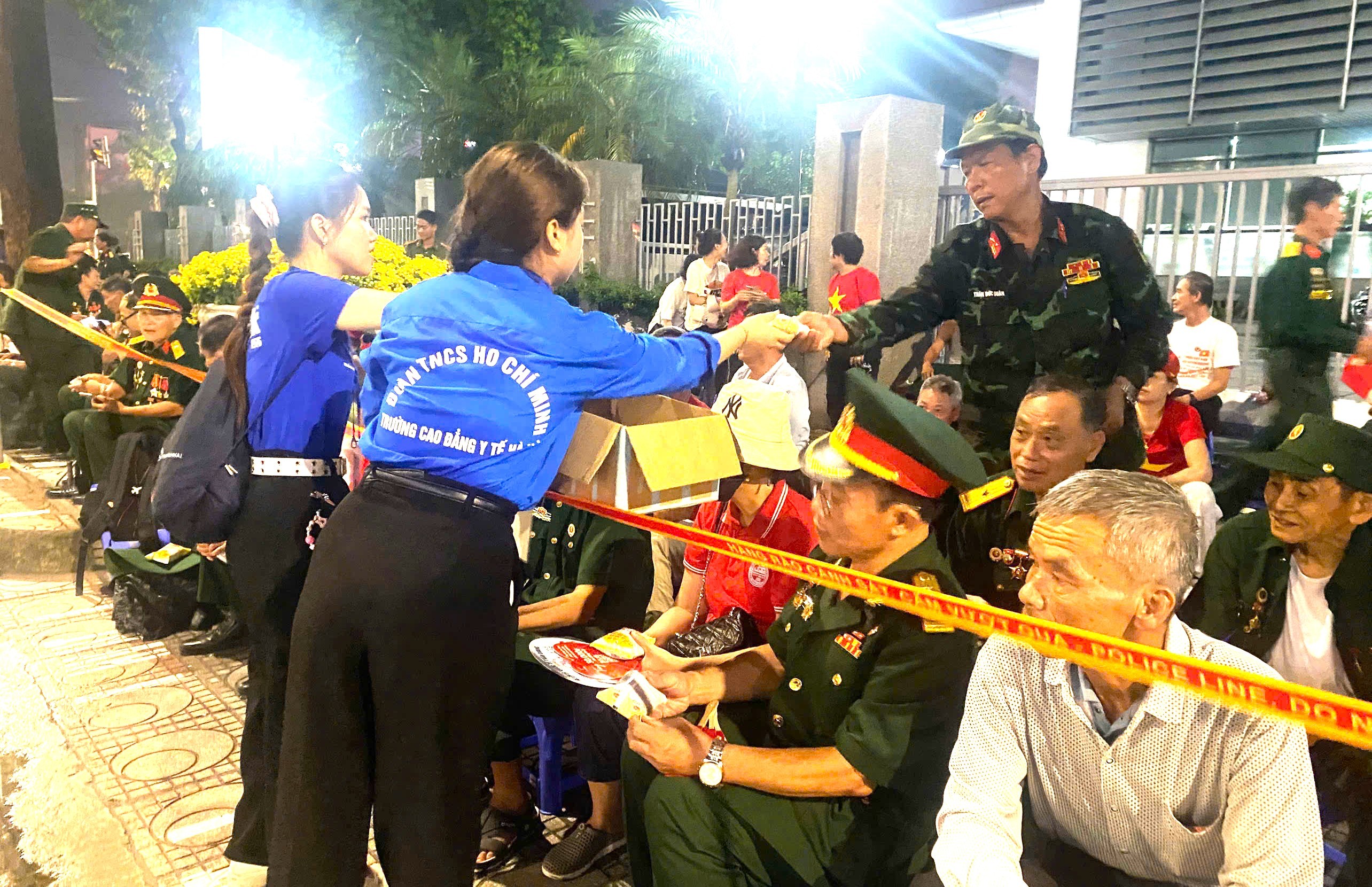 Kỳ 1: Hà Nội trong lòng bạn bè bốn phương