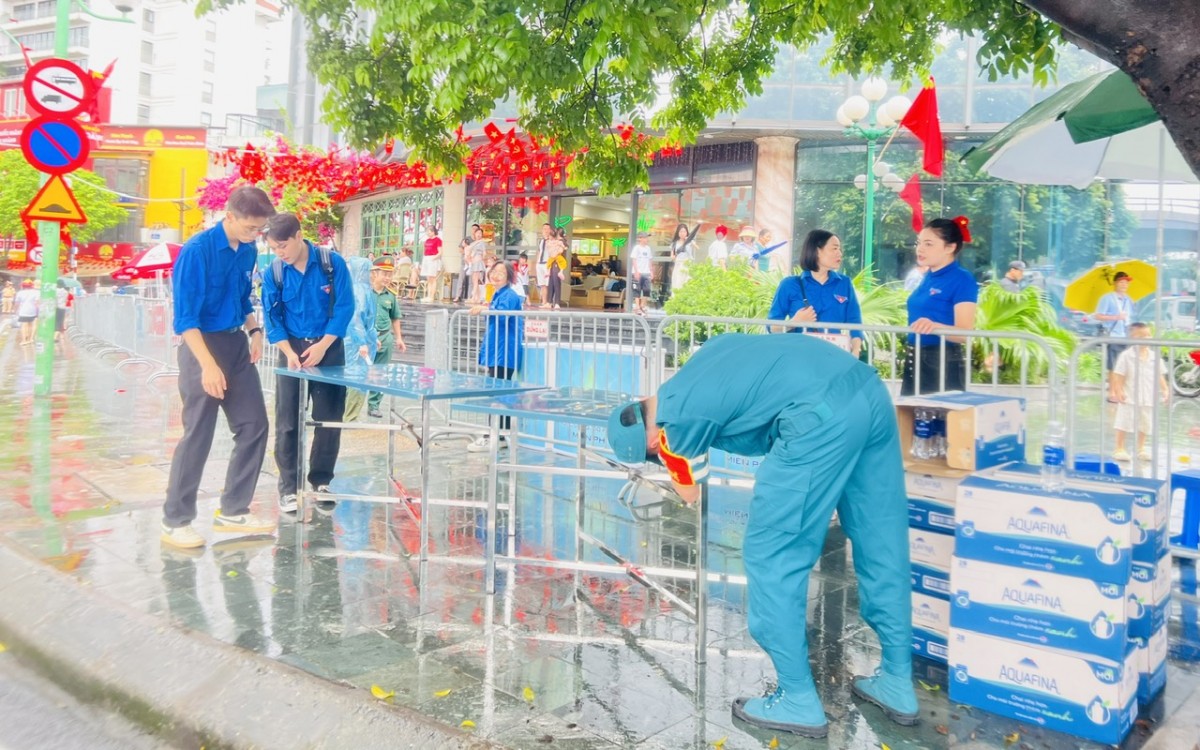 Những “cánh tay nối dài” âm thầm góp phần làm nên thành công Đại lễ A80