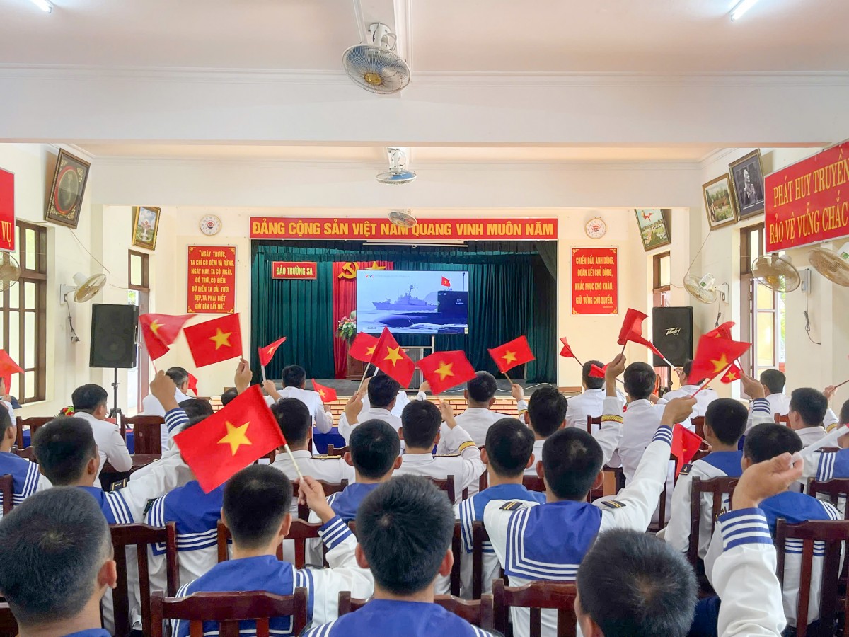 Trường Sa hòa chung không khí rộn ràng mừng Quốc khánh 2/9