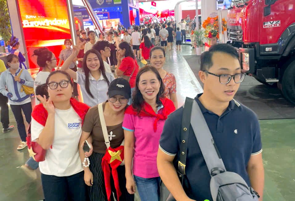 Triển lãm thành tựu đất nước thu hút gần 4 triệu lượt khách sau 6 ngày mở cửa