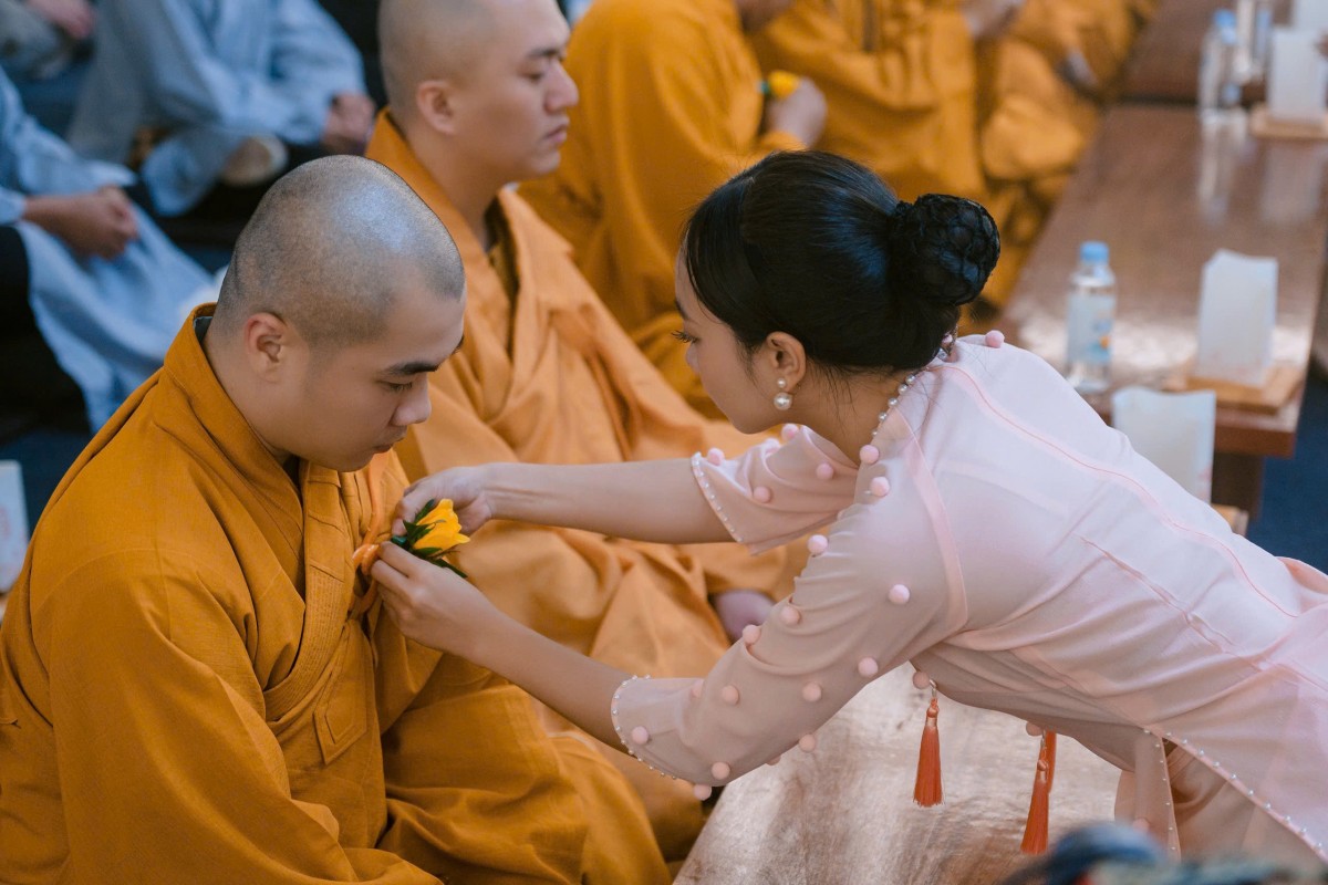 ﻿Du khách hào hứng tham dự chợ lá kỷ lục và triển lãm lịch sử tại núi Bà Đen, Tây Ninh