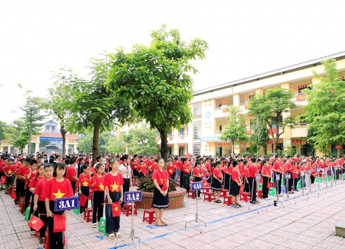 Học sinh Thủ đô rộn ràng đón Lễ khai giảng năm học mới