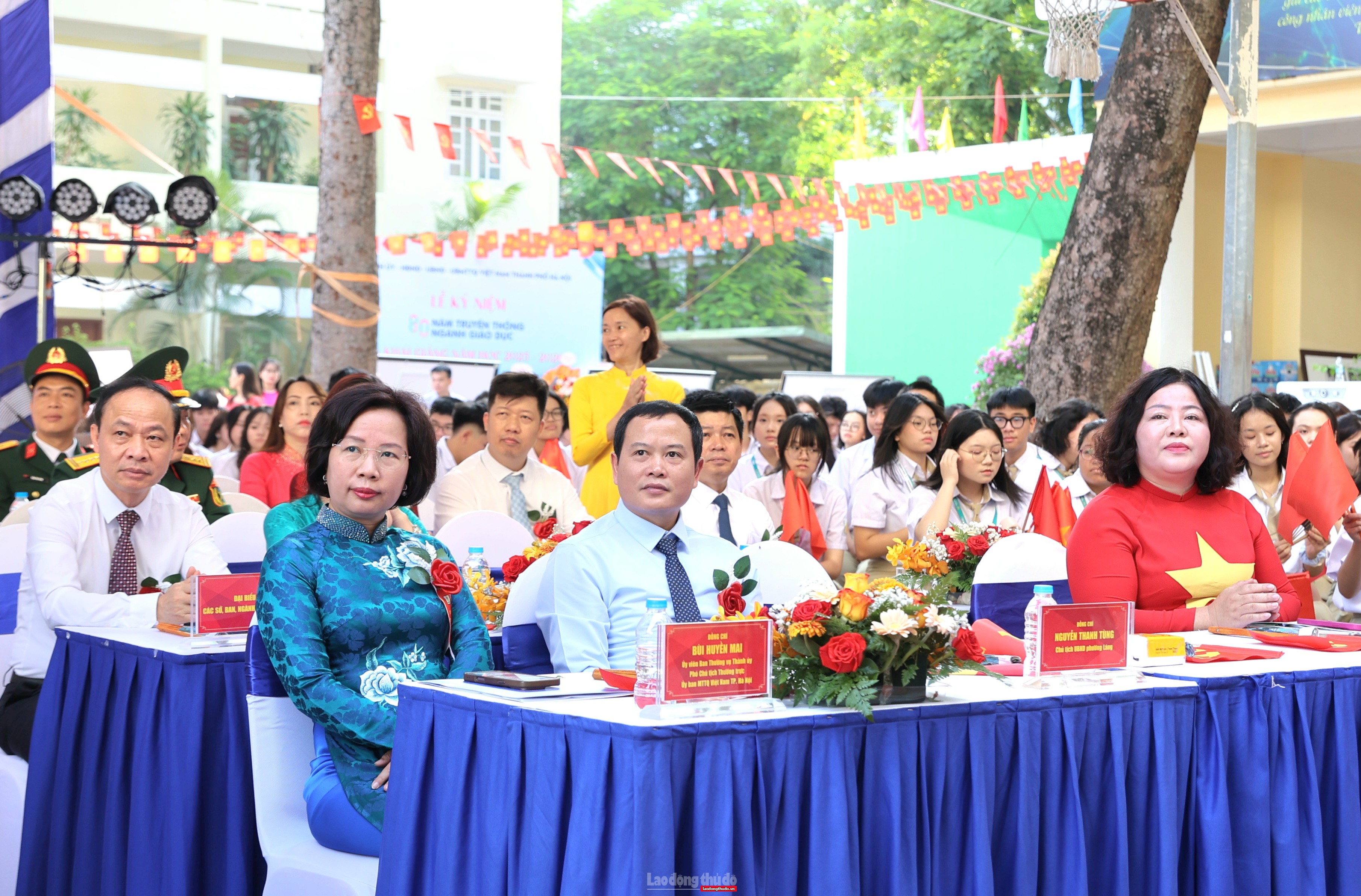 Lãnh đạo thành phố Hà Nội dự Lễ khai giảng tại điểm cầu Trường THPT Phan Huy Chú