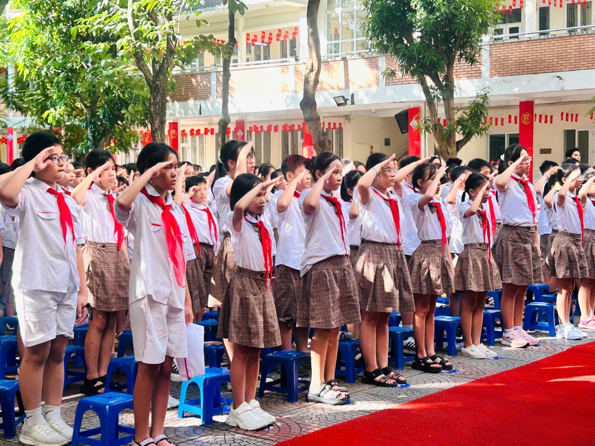 Học sinh Thủ đô rộn ràng đón Lễ khai giảng năm học mới
