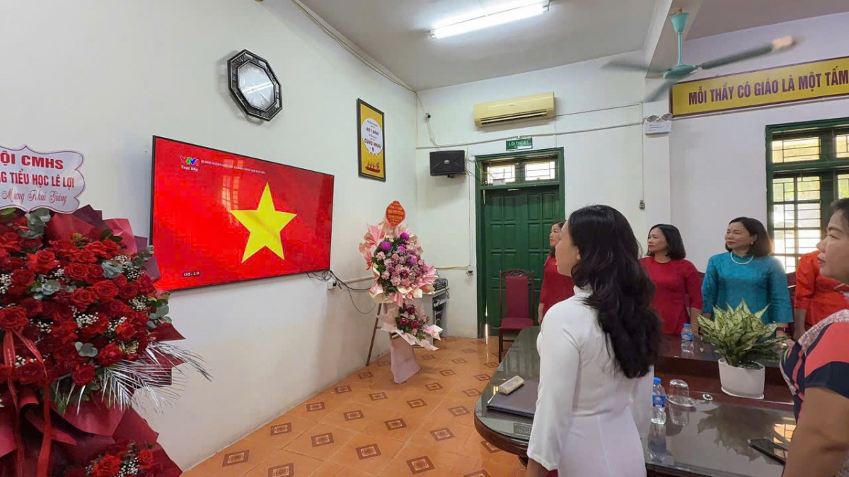 Học sinh Thủ đô rộn ràng đón Lễ khai giảng năm học mới