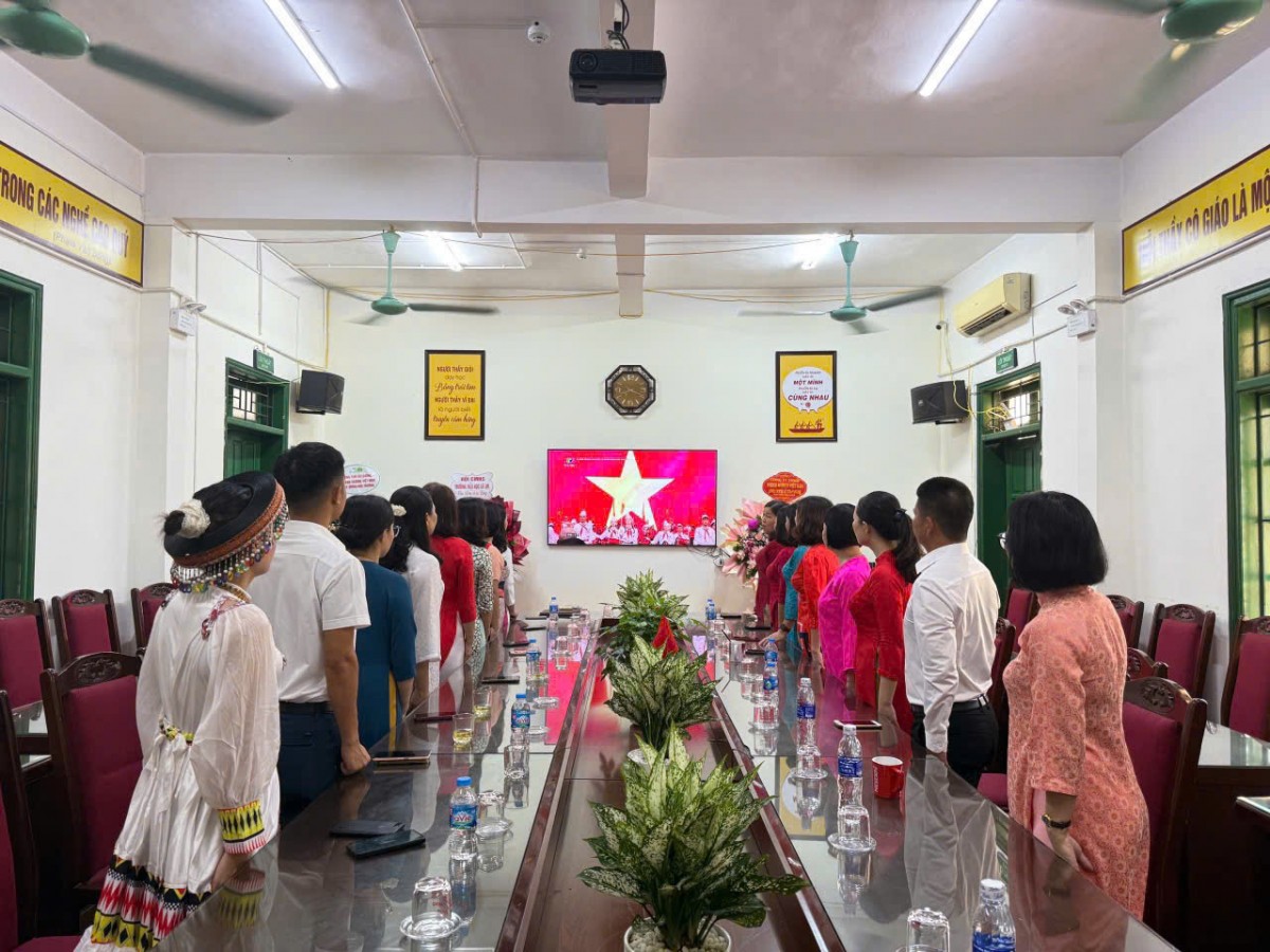 Học sinh Thủ đô rộn ràng đón Lễ khai giảng năm học mới