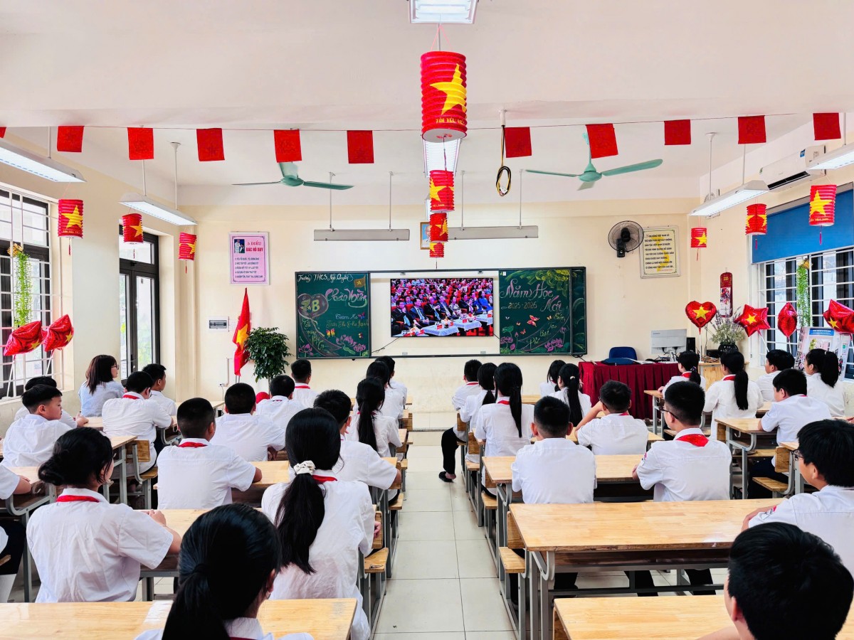 Học sinh Thủ đô rộn ràng đón Lễ khai giảng năm học mới