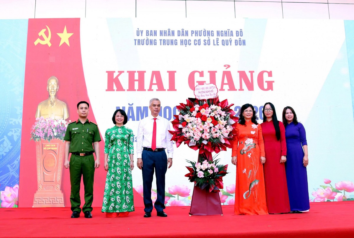 Học sinh Thủ đô rộn ràng đón Lễ khai giảng năm học mới