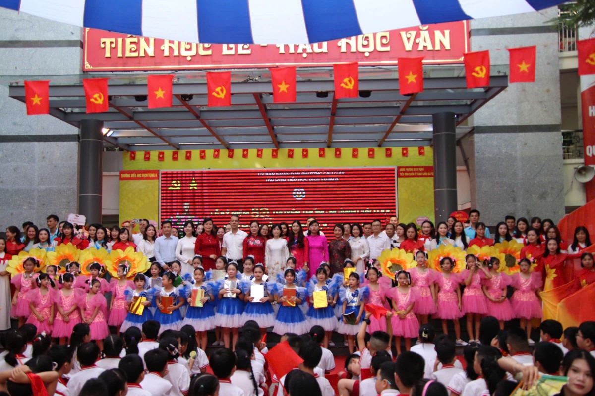 Học sinh Thủ đô háo hức đón Lễ khai giảng năm học mới