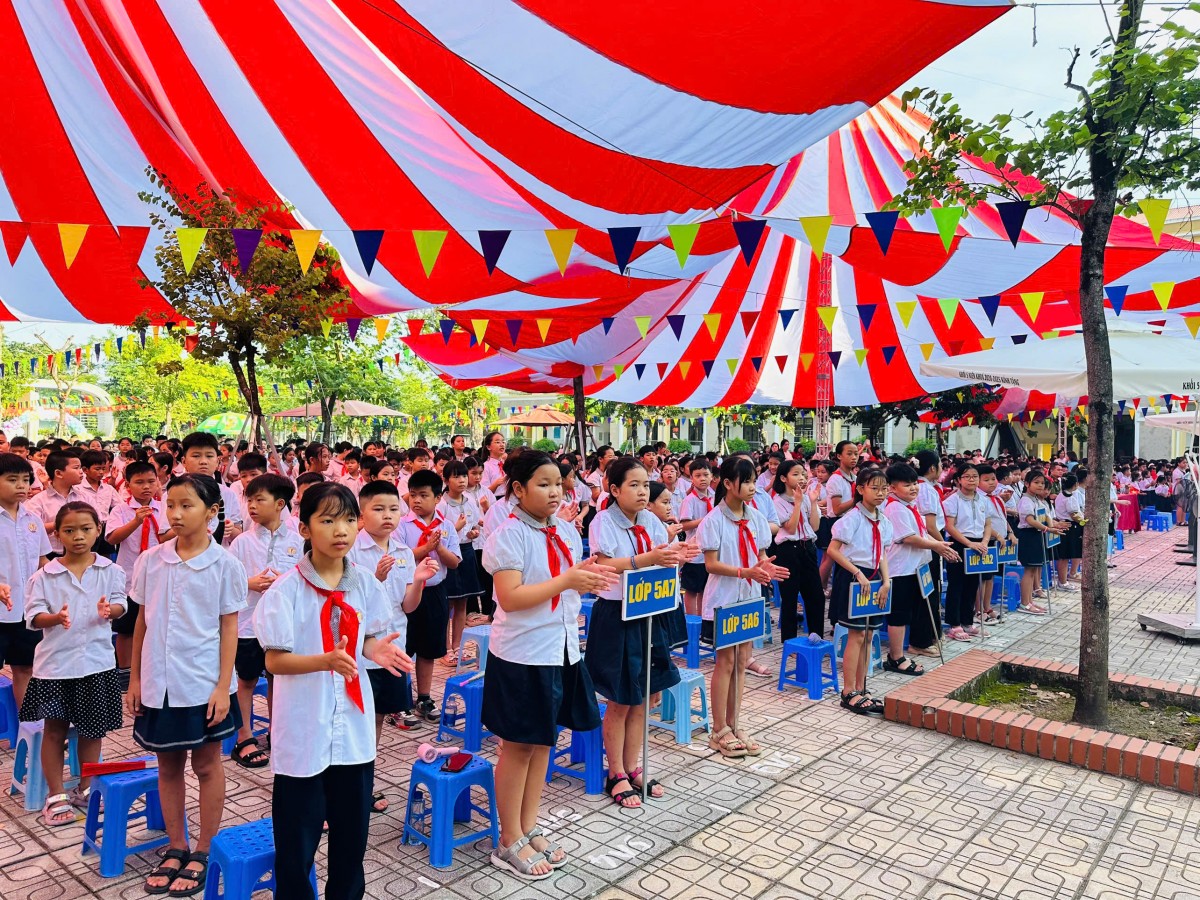 Học sinh Thủ đô háo hức đón Lễ khai giảng năm học mới