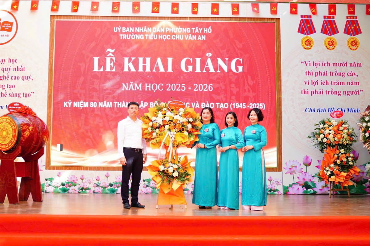 Học sinh Thủ đô háo hức đón Lễ khai giảng năm học mới