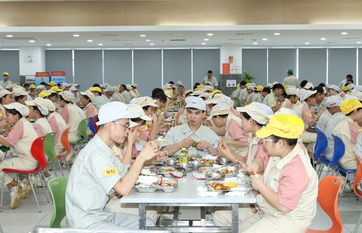 Bữa cơm Công đoàn - Sợi dây gắn kết người lao động và lãnh đạo doanh nghiệp