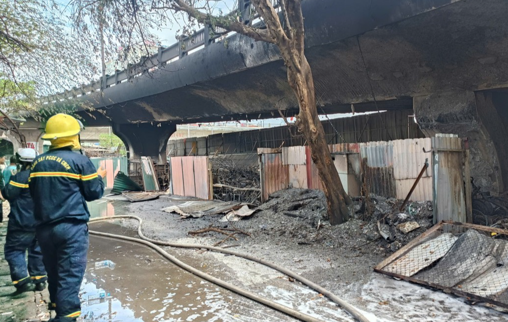 Kết quả điều tra ban đầu vụ cháy thiêu rụi hơn 500 xe máy tại chân cầu Vĩnh Tuy