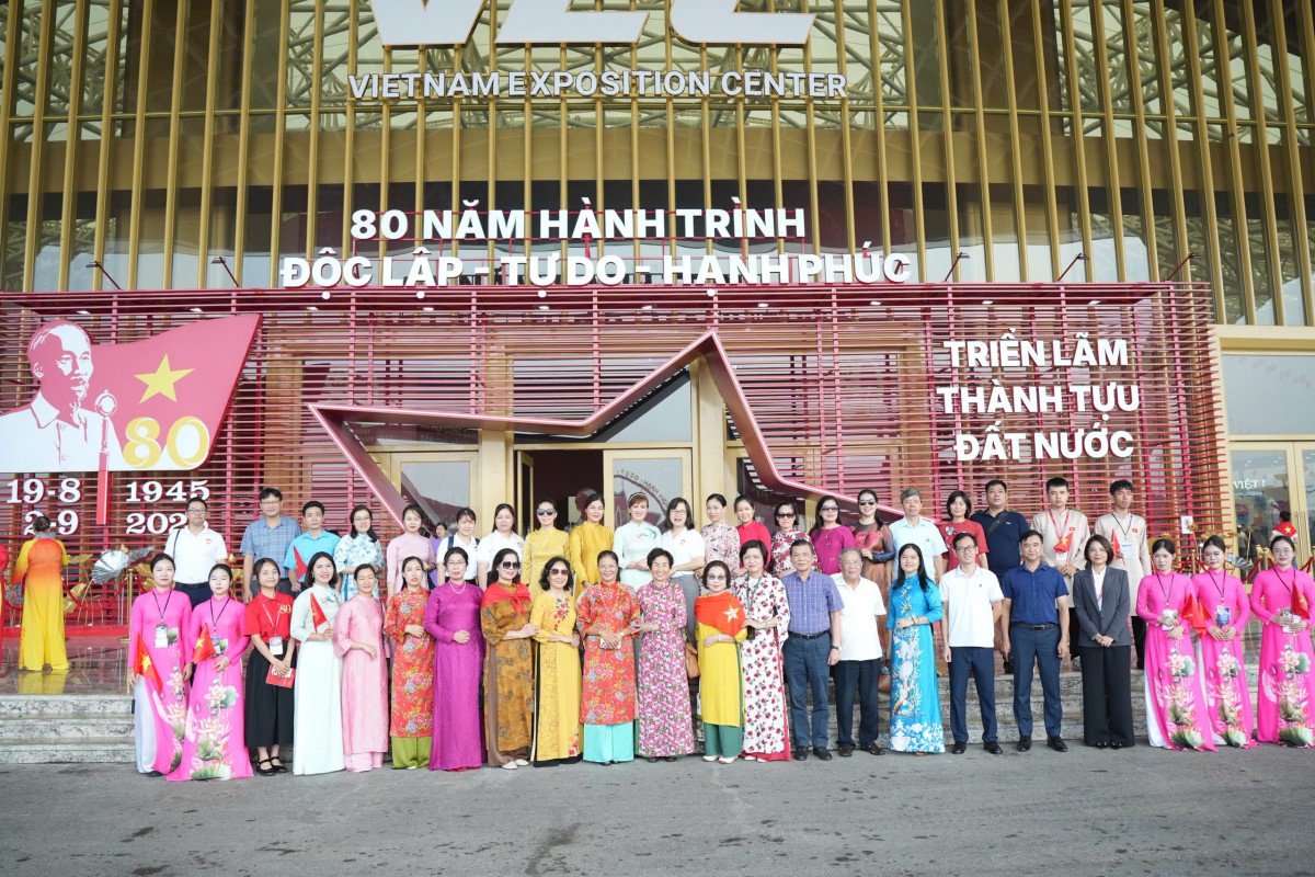 Khơi dậy niềm tự hào, trách nhiệm, khát vọng cống hiến trong mỗi cán bộ Mặt trận Thủ đô