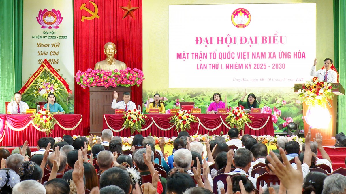 Bà Đặng Thị Tươi được bầu làm Chủ tịch Mặt trận Tổ quốc Việt Nam xã Ứng Hoà nhiệm kỳ 2025-2030 Bà Đặng Thị Tươi được bầu làm Chủ tịch Mặt trận Tổ quốc Việt Nam xã Ứng Hoà nhiệm kỳ 2025-2030