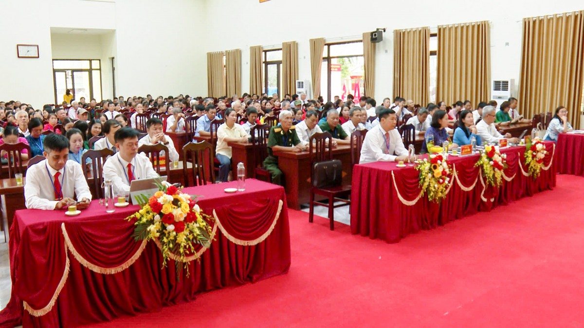 Bà Đặng Thị Tươi được bầu làm Chủ tịch Mặt trận Tổ quốc Việt Nam xã Ứng Hoà nhiệm kỳ 2025-2030 Bà Đặng Thị Tươi được bầu làm Chủ tịch Mặt trận Tổ quốc Việt Nam xã Ứng Hoà nhiệm kỳ 2025-2030