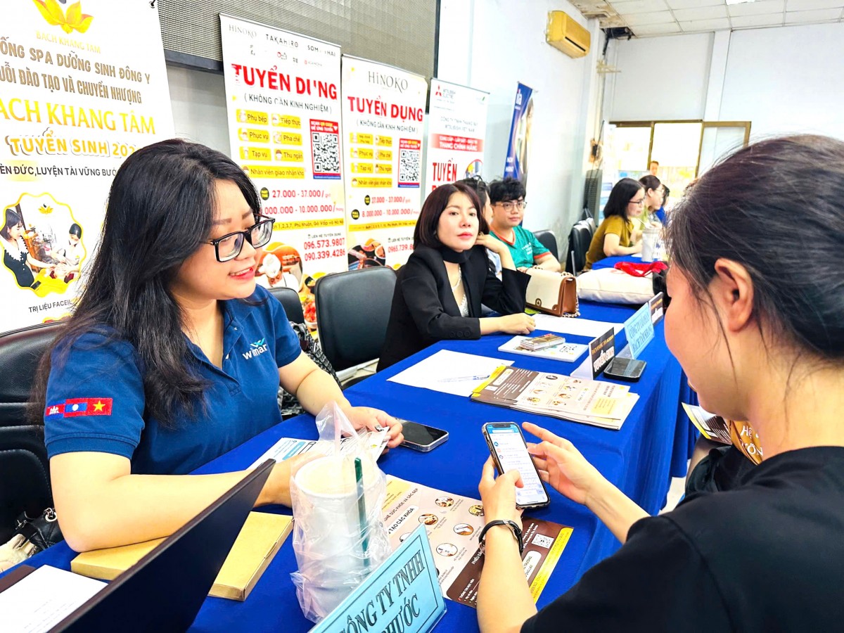 TP.HCM: Tuyển dụng hàng nghìn chỉ tiêu tại Ngày hội việc làm lần 7 năm 2025 TP.HCM: Tuyển dụng hàng nghìn chỉ tiêu tại Ngày hội việc làm lần 7 năm 2025