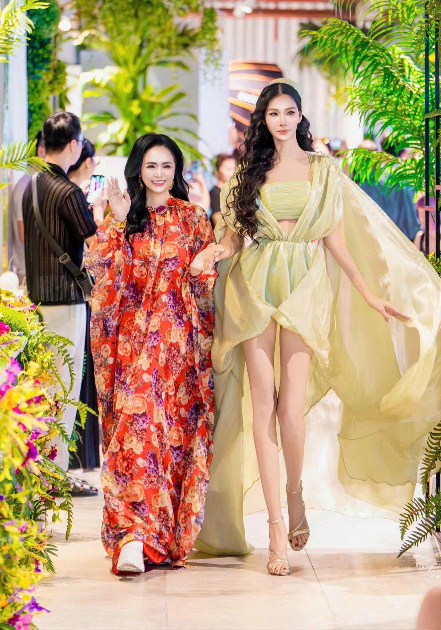 Nhà thiết kế Thanh Hương Bùi tham gia Tuần lễ thời trang Thượng Hải