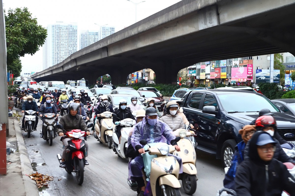 Dự báo thời tiết Hà Nội ngày 15/10: Trời nhiều mây, rải rác có mưa rào