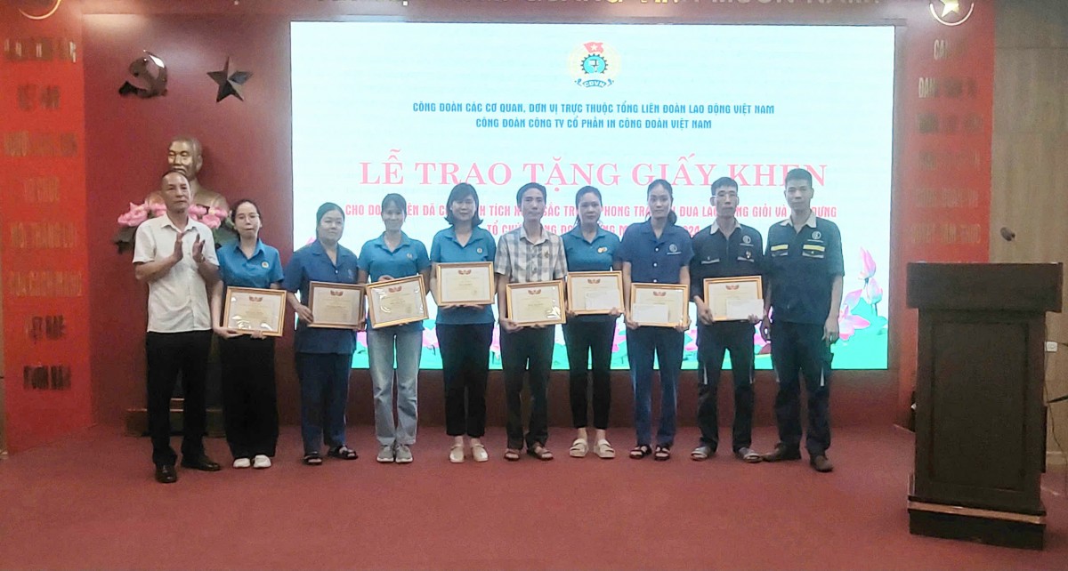 Thi đua, khen thưởng tạo động lực mạnh mẽ tại Công ty In Công đoàn Việt Nam