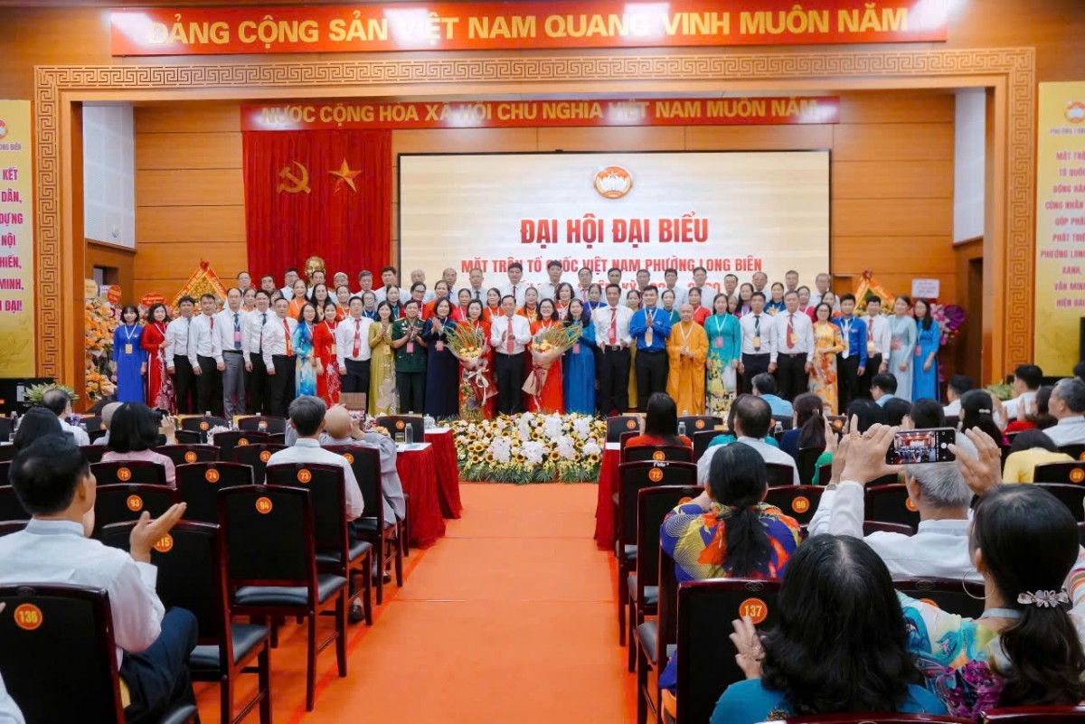 Phát huy sức mạnh đại đoàn kết, xây dựng phường phát triển bền vững, văn minh, hiện đại Phát huy sức mạnh đại đoàn kết, xây dựng phường phát triển bền vững, văn minh, hiện đại