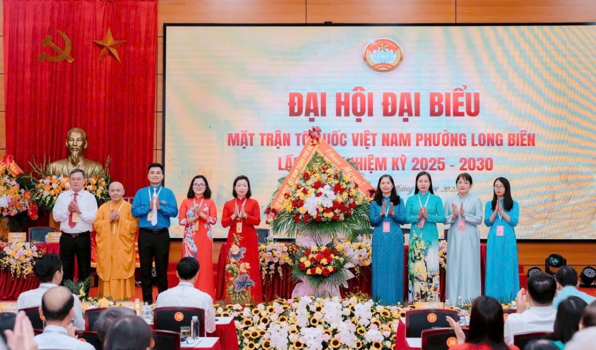 Phát huy sức mạnh đại đoàn kết, xây dựng phường phát triển bền vững, văn minh, hiện đại