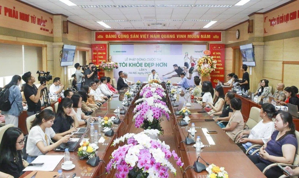 Phát động Cuộc thi “Tôi khỏe đẹp hơn” năm thứ tư liên tiếp Phát động Cuộc thi “Tôi khỏe đẹp hơn” năm thứ tư liên tiếp