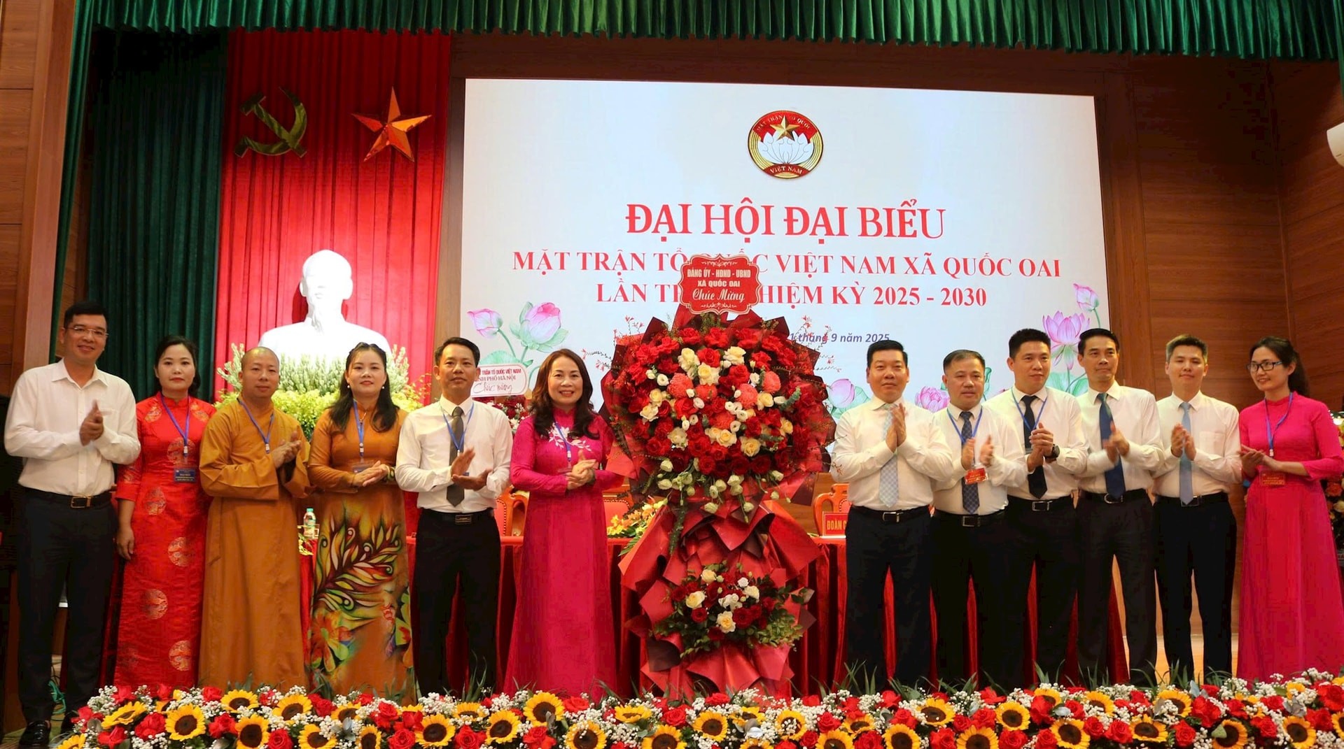 Bà Nguyễn Thị Thanh Loan tiếp tục làm Chủ tịch Ủy ban MTTQ Việt Nam xã Quốc Oai