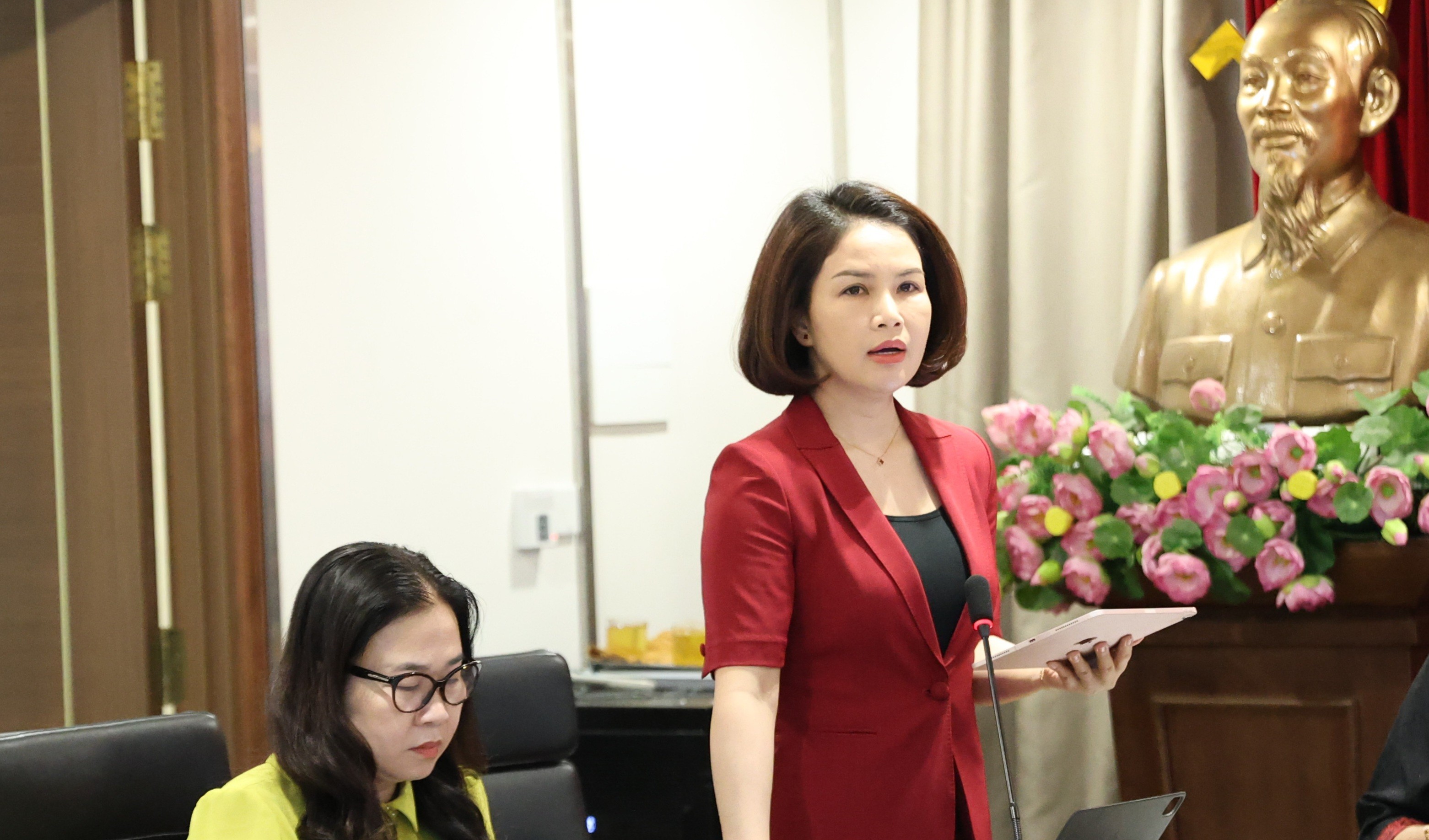 Đổi mới và nâng cao chất lượng, hiệu quả công tác thi đua, khen thưởng