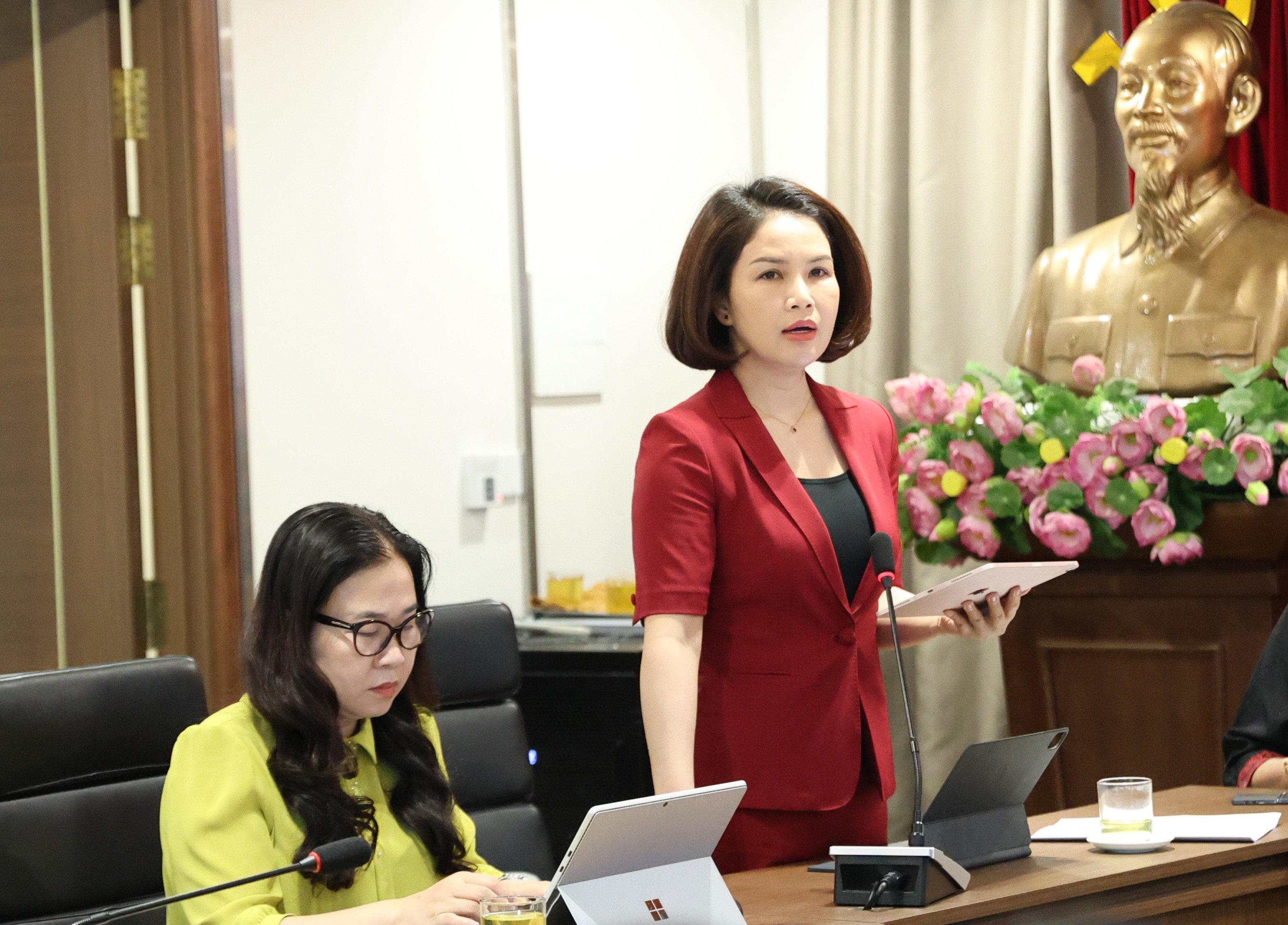 Đổi mới và nâng cao chất lượng, hiệu quả công tác thi đua, khen thưởng